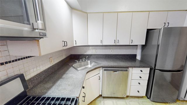 47-55 39th Place 1A, Sunnyside, NY 11104