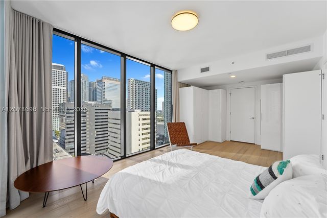 1010 Brickell Ave 1911, Miami, FL 33131