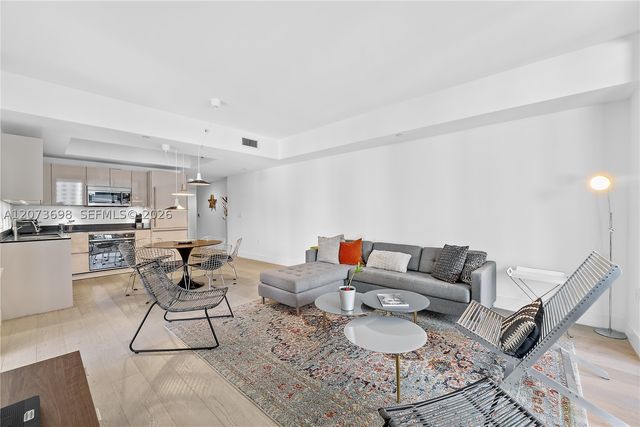 1010 Brickell Ave 1911, Miami, FL 33131
