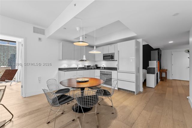 1010 Brickell Ave 1911, Miami, FL 33131