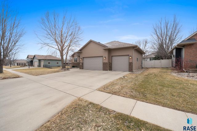 3105 Miramar Cir Circle, Sioux Falls, SD 57108