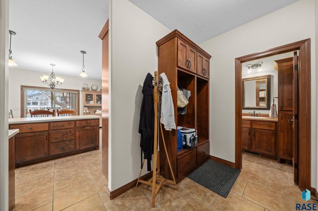 3105 Miramar Cir Circle, Sioux Falls, SD 57108