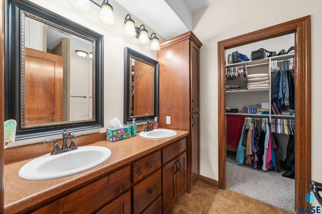 3105 Miramar Cir Circle, Sioux Falls, SD 57108