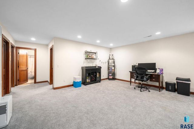 3105 Miramar Cir Circle, Sioux Falls, SD 57108