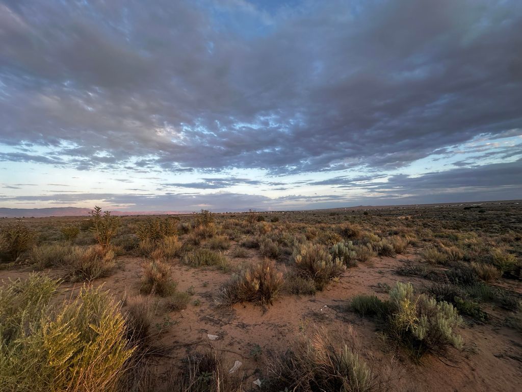 718 6th Avenue NW, Rio Rancho, NM 87124