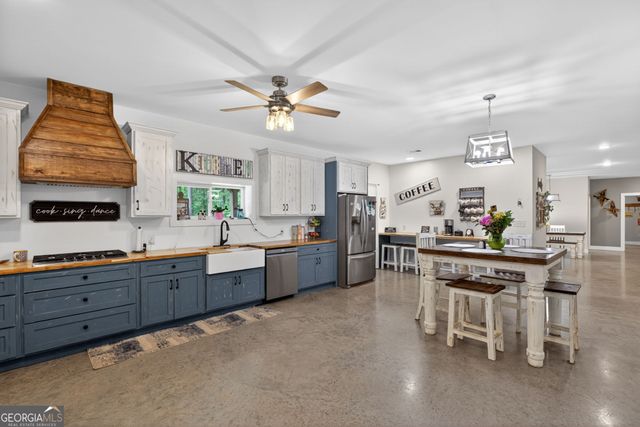1401 Needmore Road, Roopville, GA 30170