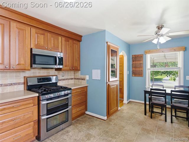 30885 Tennessee Street, Roseville, MI 48066