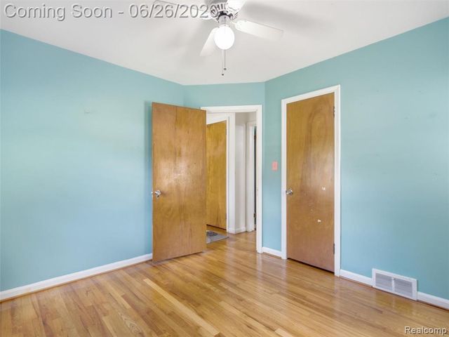 30885 Tennessee Street, Roseville, MI 48066