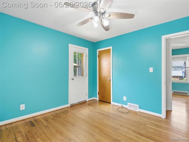 30885 Tennessee Street, Roseville, MI 48066