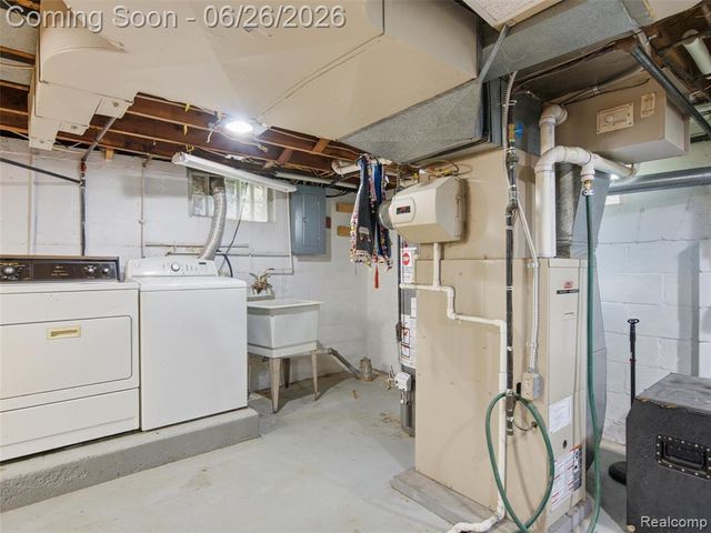 30885 Tennessee Street, Roseville, MI 48066