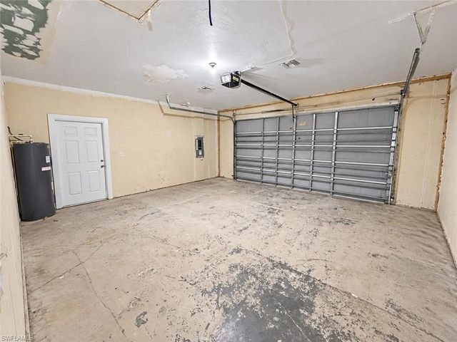 2702 25th ST W, Lehigh Acres, FL 33971