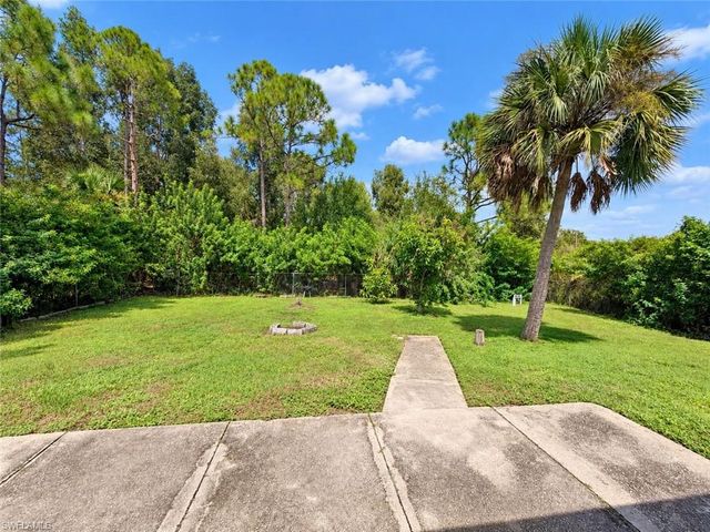 2702 25th ST W, Lehigh Acres, FL 33971