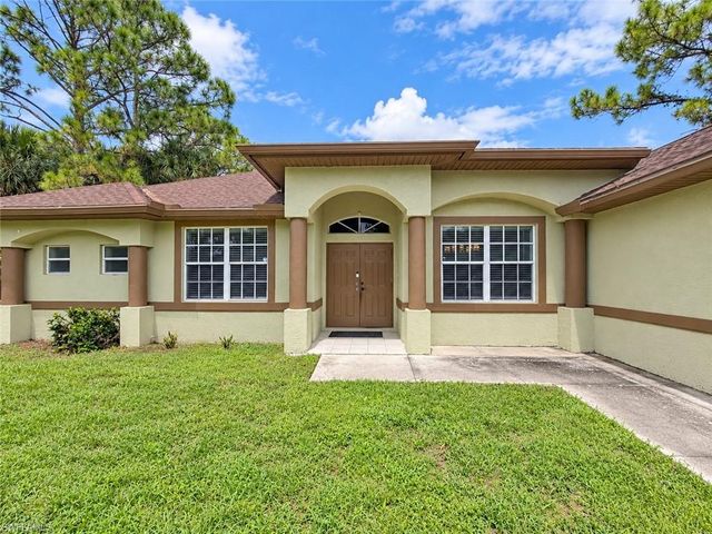 2702 25th ST W, Lehigh Acres, FL 33971