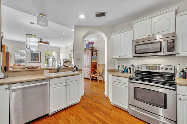 1053 OAK POND DRIVE 302, Celebration, FL 34747