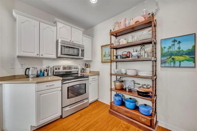 1053 OAK POND DRIVE 302, Celebration, FL 34747