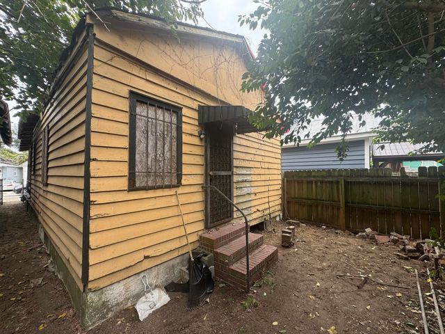 90 Romney Street, Charleston, SC 29403