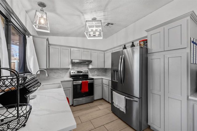 4811 SE Tattershall Way, Lawton, OK 73501