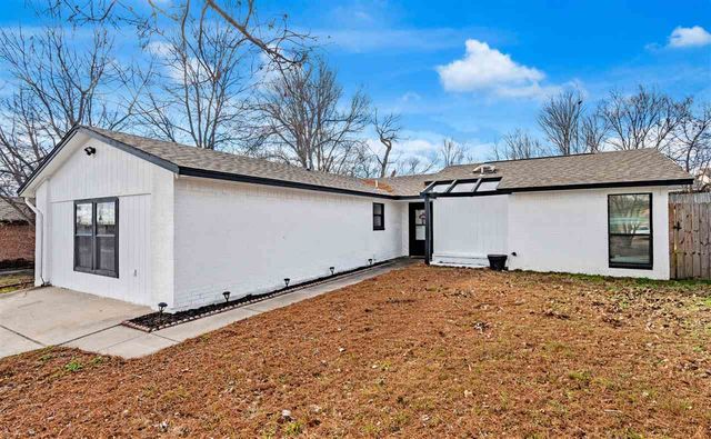 4811 SE Tattershall Way, Lawton, OK 73501