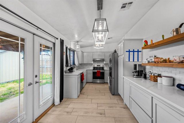 4811 SE Tattershall Way, Lawton, OK 73501