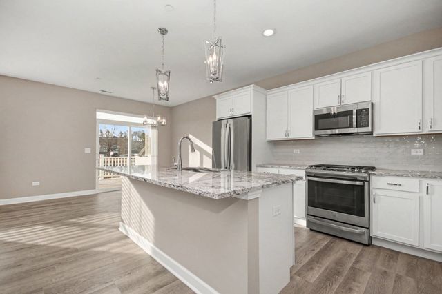 253 Masters Drive, Addison, IL 60101