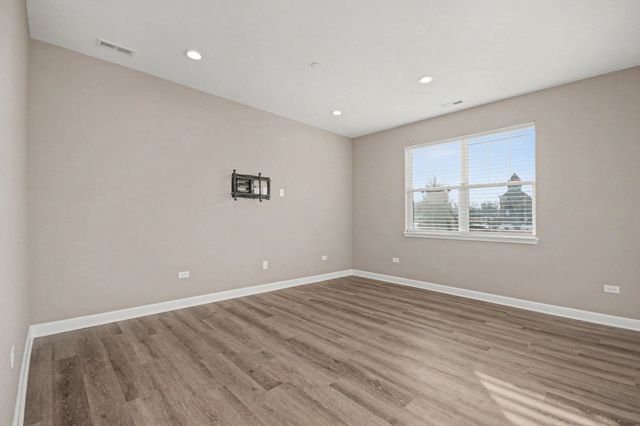 253 Masters Drive, Addison, IL 60101