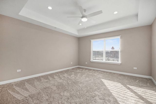 253 Masters Drive, Addison, IL 60101