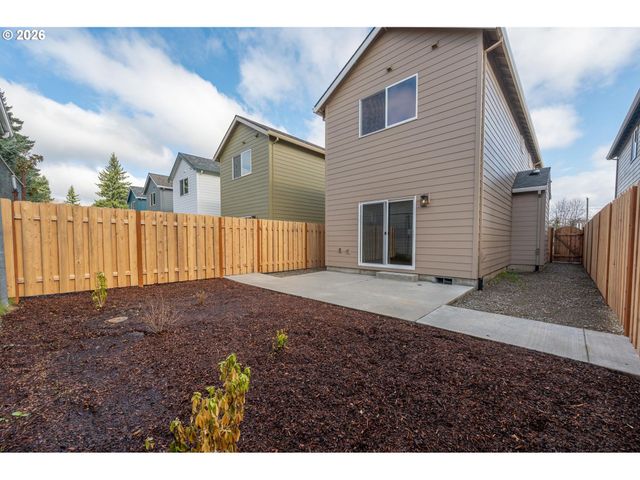 9273 E Burnside St, Portland, OR 97216