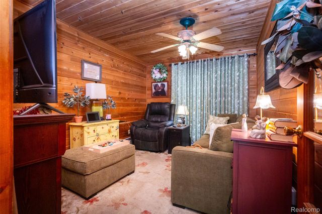 5327 Fern Drive, Oceola Township, MI 48430