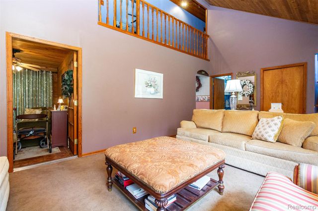 5327 Fern Drive, Oceola Township, MI 48430
