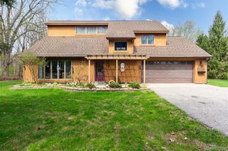 5327 Fern Drive, Oceola Township, MI 48430