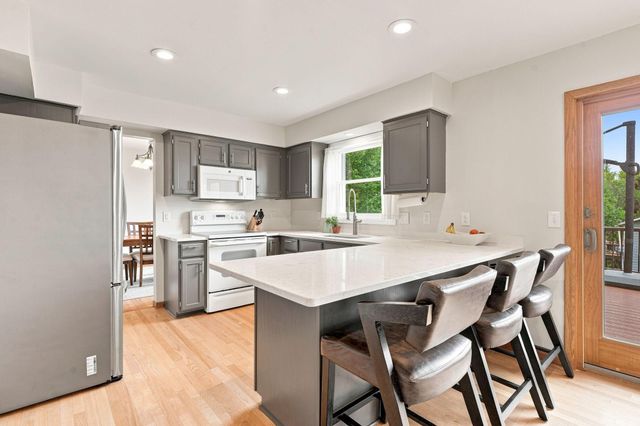 14108 Dearborn Path, Rosemount, MN 55068