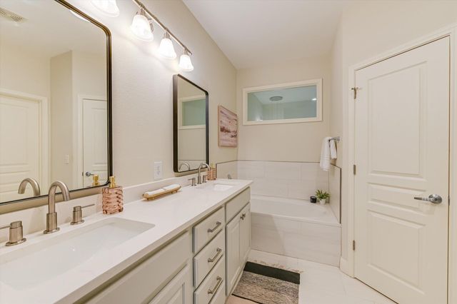 3406 Menchaca RD 21, Austin, TX 78704