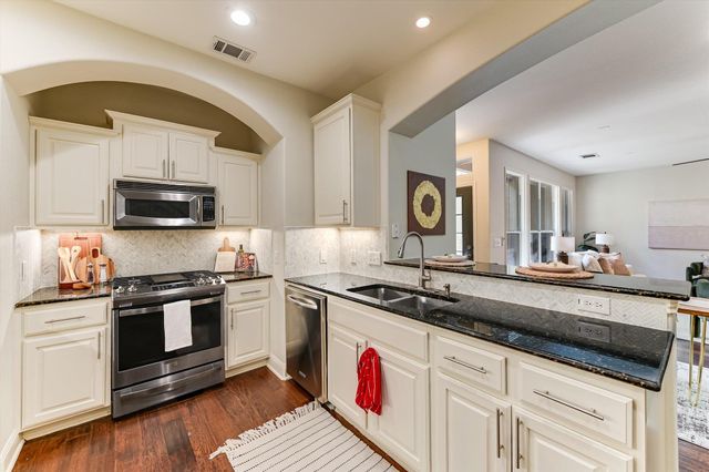 3406 Menchaca RD 21, Austin, TX 78704