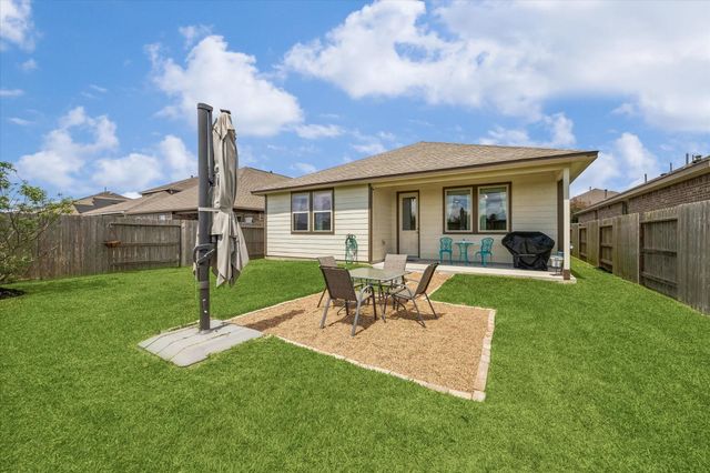 13317 Emerald Mallard Drive, La Marque, TX 77568