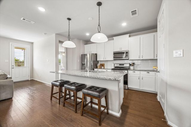 13317 Emerald Mallard Drive, La Marque, TX 77568