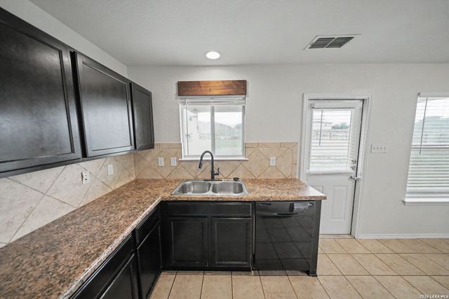 25003 MARSHALL BLF, San Antonio, TX 78261