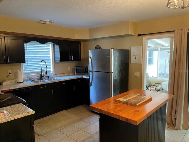 12385 SE 130TH AVENUE, Ocklawaha, FL 32179