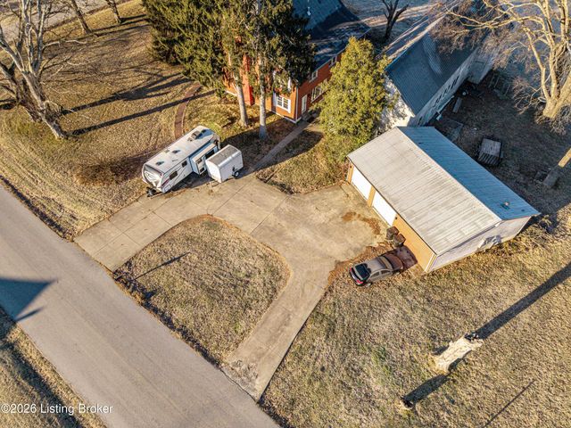 243 Kool Springs Dr, Shepherdsville, KY 40165