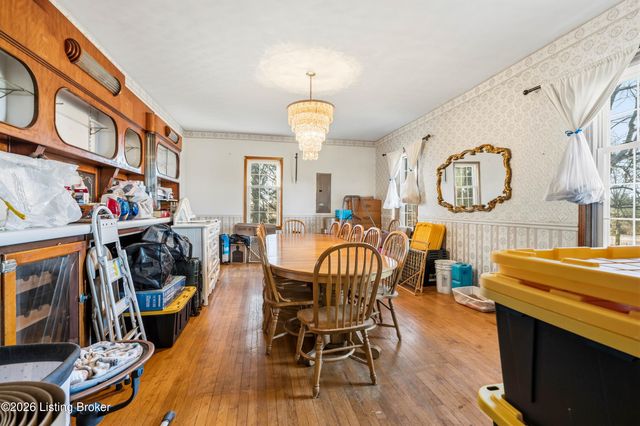 243 Kool Springs Dr, Shepherdsville, KY 40165