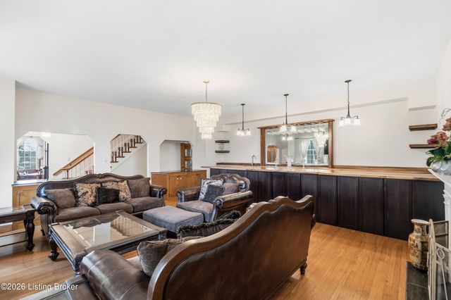 243 Kool Springs Dr, Shepherdsville, KY 40165