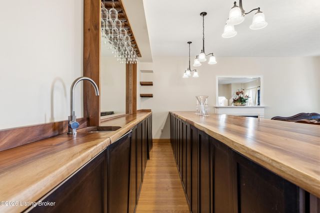 243 Kool Springs Dr, Shepherdsville, KY 40165