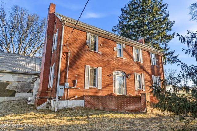 243 Kool Springs Dr, Shepherdsville, KY 40165