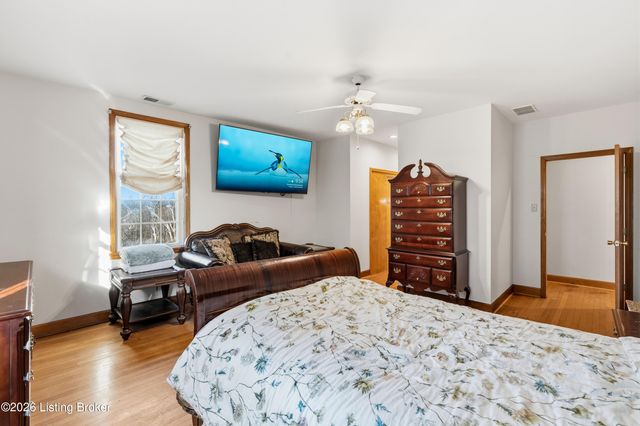 243 Kool Springs Dr, Shepherdsville, KY 40165