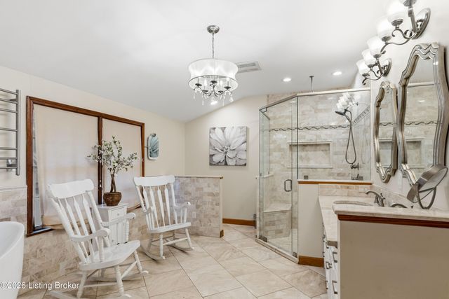 243 Kool Springs Dr, Shepherdsville, KY 40165