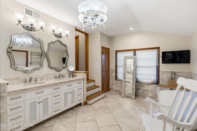 243 Kool Springs Dr, Shepherdsville, KY 40165