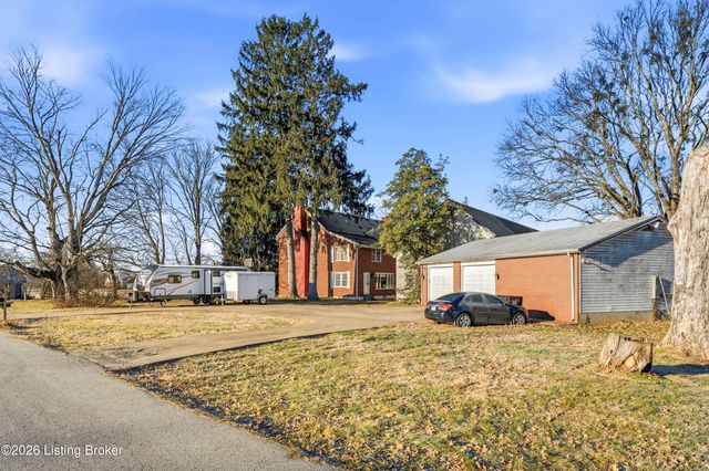 243 Kool Springs Dr, Shepherdsville, KY 40165