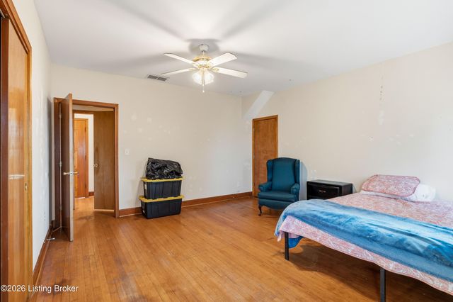 243 Kool Springs Dr, Shepherdsville, KY 40165