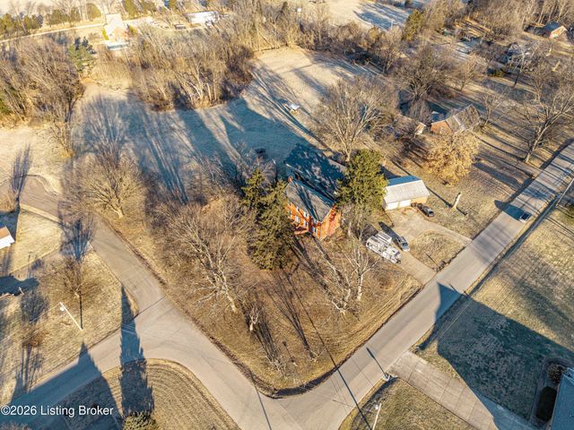 243 Kool Springs Dr, Shepherdsville, KY 40165