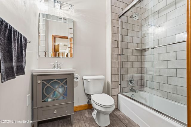 243 Kool Springs Dr, Shepherdsville, KY 40165