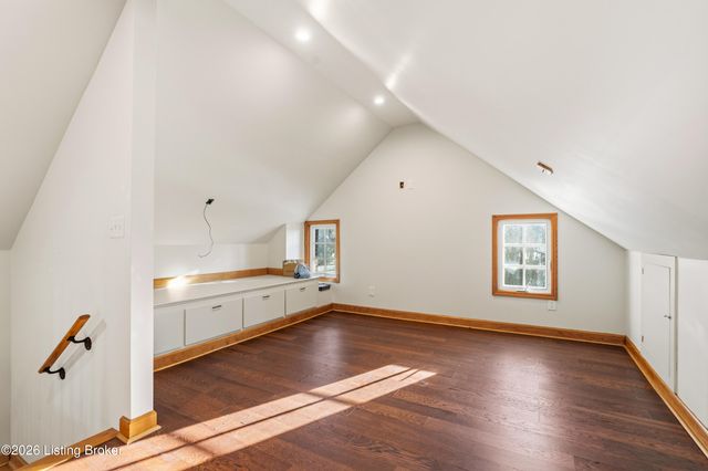 243 Kool Springs Dr, Shepherdsville, KY 40165